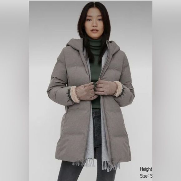 Uniqlo Jackets & Blazers - Uniqlo Seamless Down Short Coat